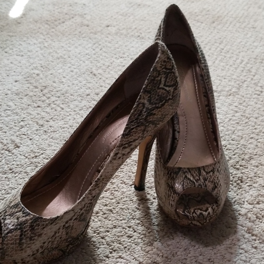 Shoes - Picture 2 of 2